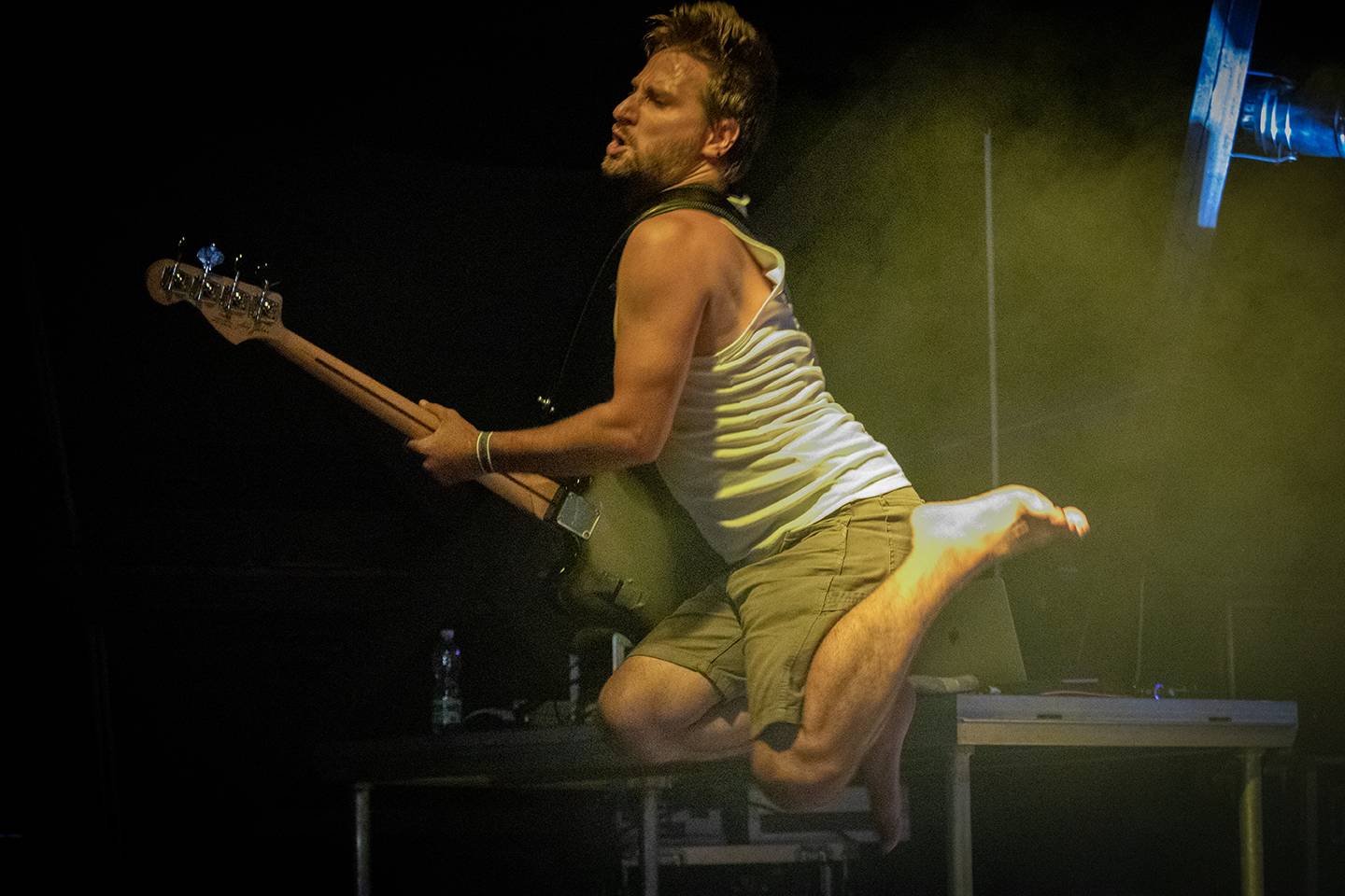 Šílený start Summer Punk Party ve Volyni. Do crowdsurfingu se zapojil člen ochranky Madball, Totální nasazení blahopřálo fanynce k narozeninám