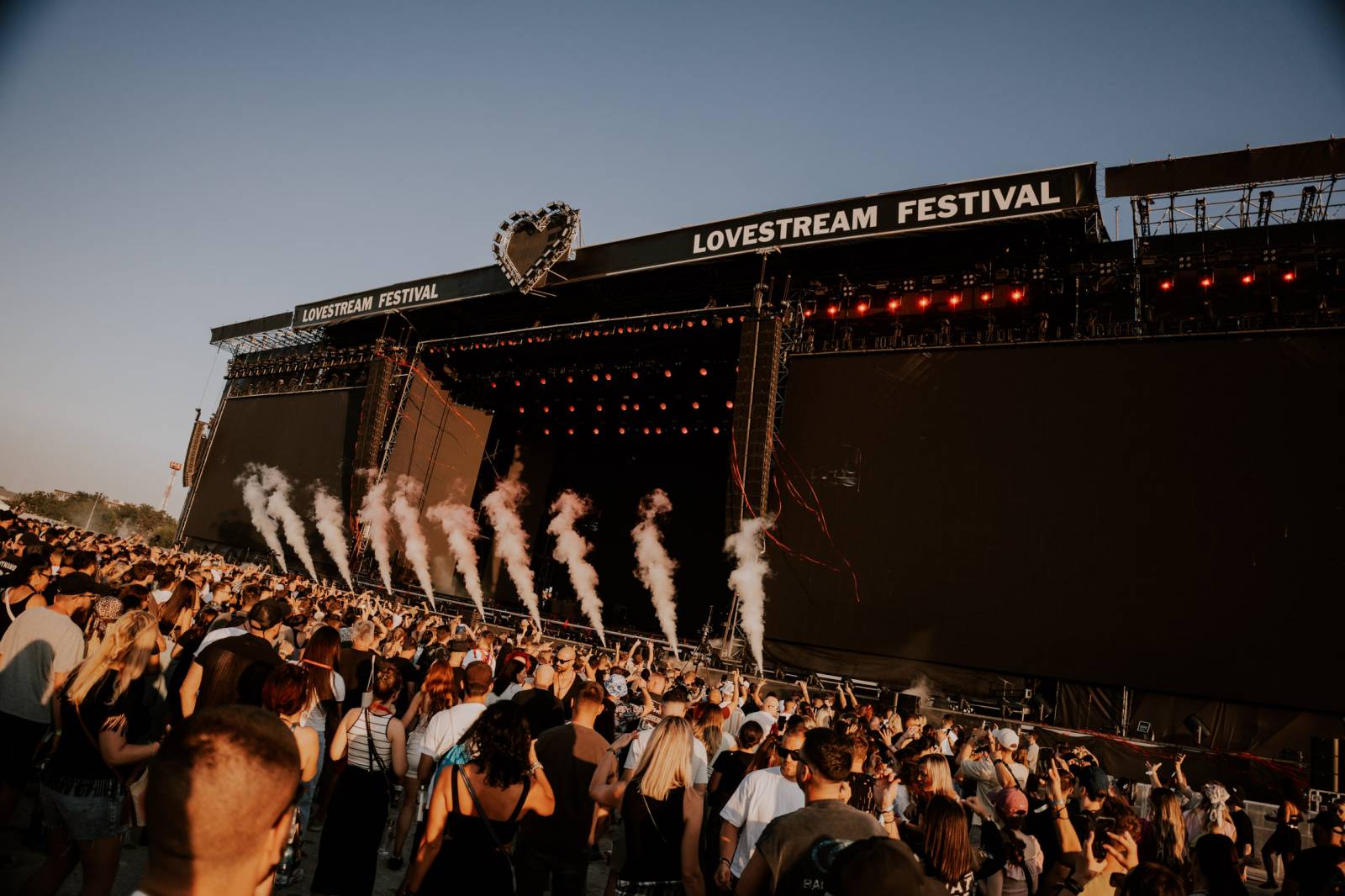 Lovestream festival, den třetí: Tina jako jediná slovenská zástupkyně, strhující Anyma i dynamičtí James Hype a Klangphonics
