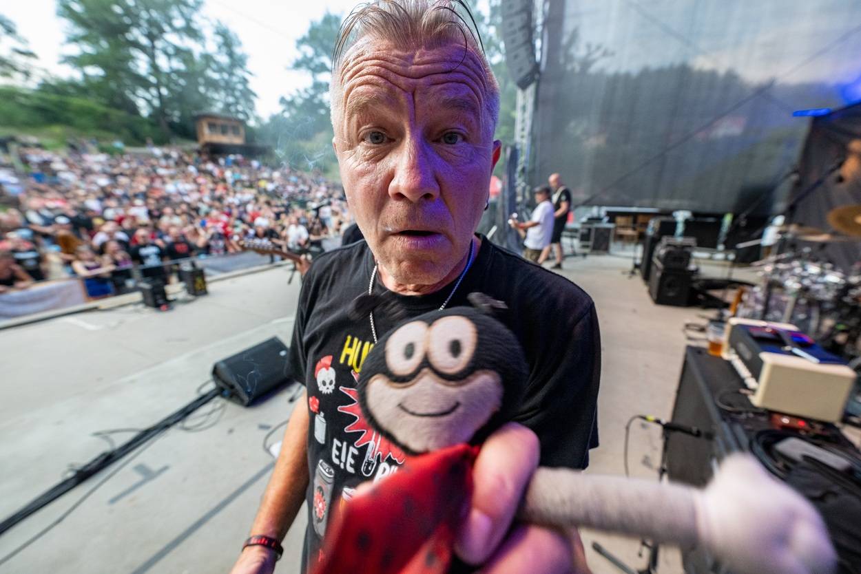 Tři sestry oslavily čtyřicet let i v Lokti, jejich hosty byli E!E a MZH