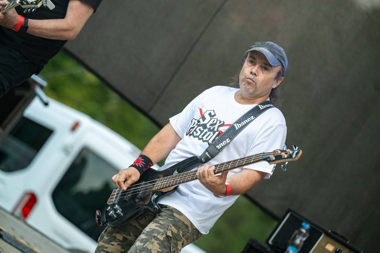 Tři sestry oslavily čtyřicet let i v Lokti, jejich hosty byli E!E a MZH