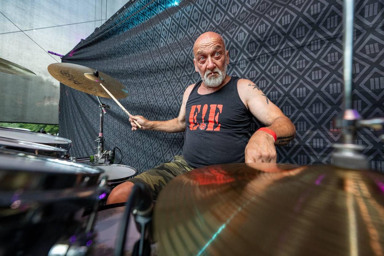 Tři sestry oslavily čtyřicet let i v Lokti, jejich hosty byli E!E a MZH