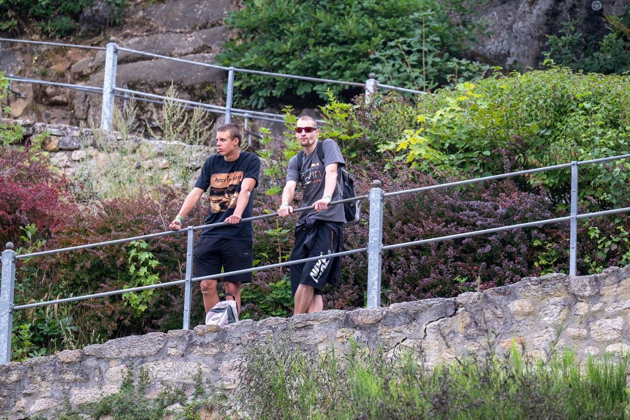 Tři sestry oslavily čtyřicet let i v Lokti, jejich hosty byli E!E a MZH