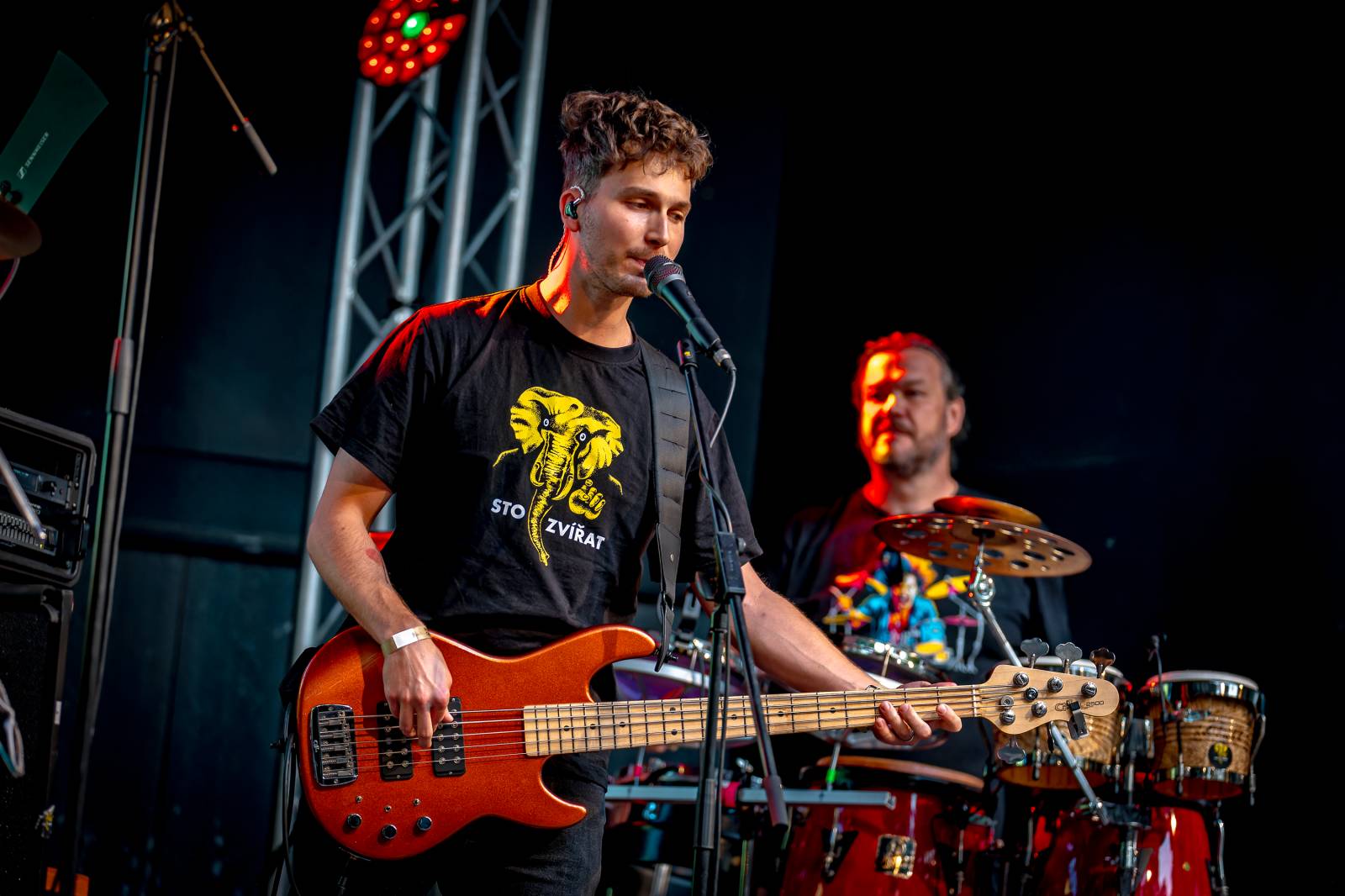 Ska pod hvězdami. Sto zvířat vzpomínalo v Riegrových sadech na Jana Kalinu