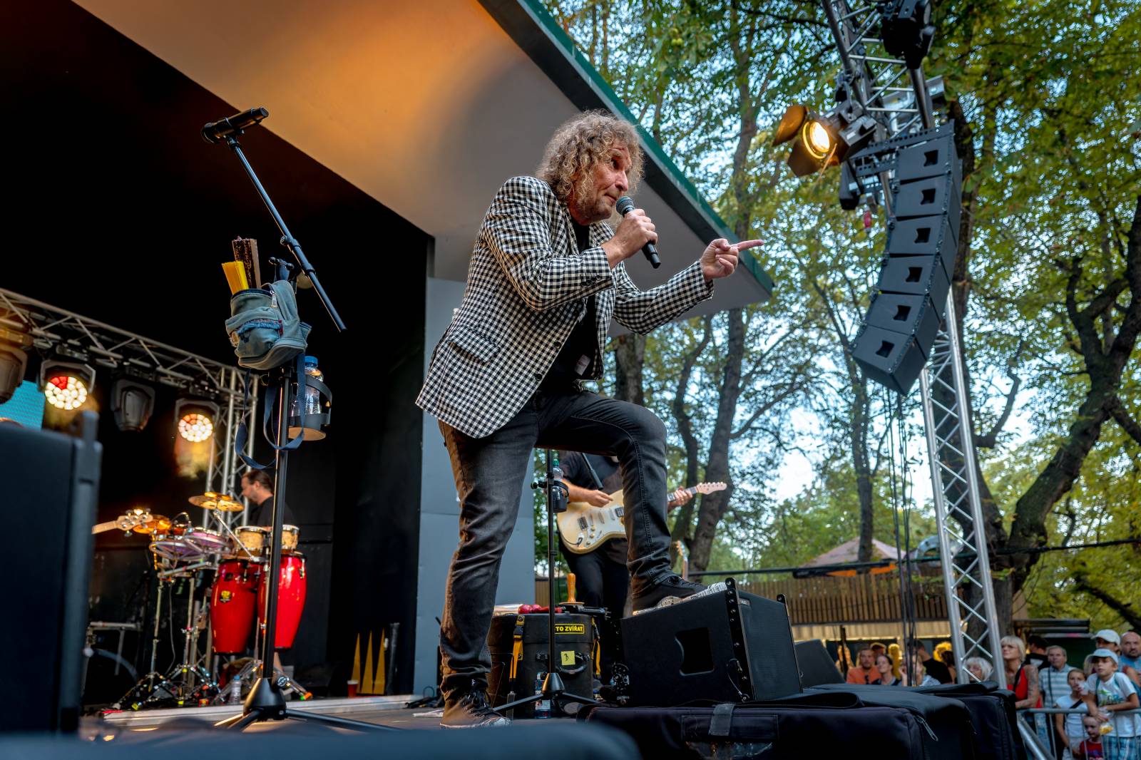 Ska pod hvězdami. Sto zvířat vzpomínalo v Riegrových sadech na Jana Kalinu