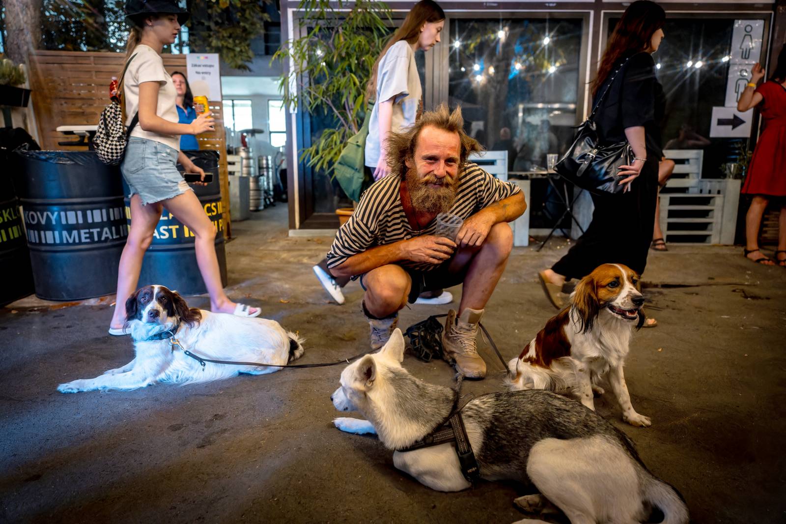 Ska pod hvězdami. Sto zvířat vzpomínalo v Riegrových sadech na Jana Kalinu
