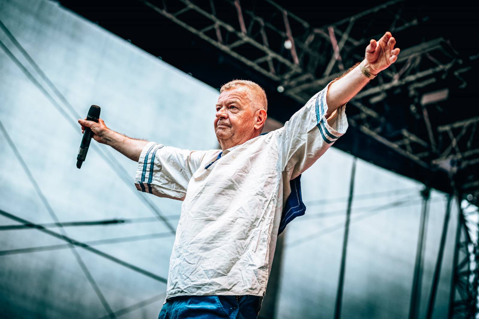 Mňága a Žďorp omládla. V pražském Areálu 7 se vrátila do devadesátek