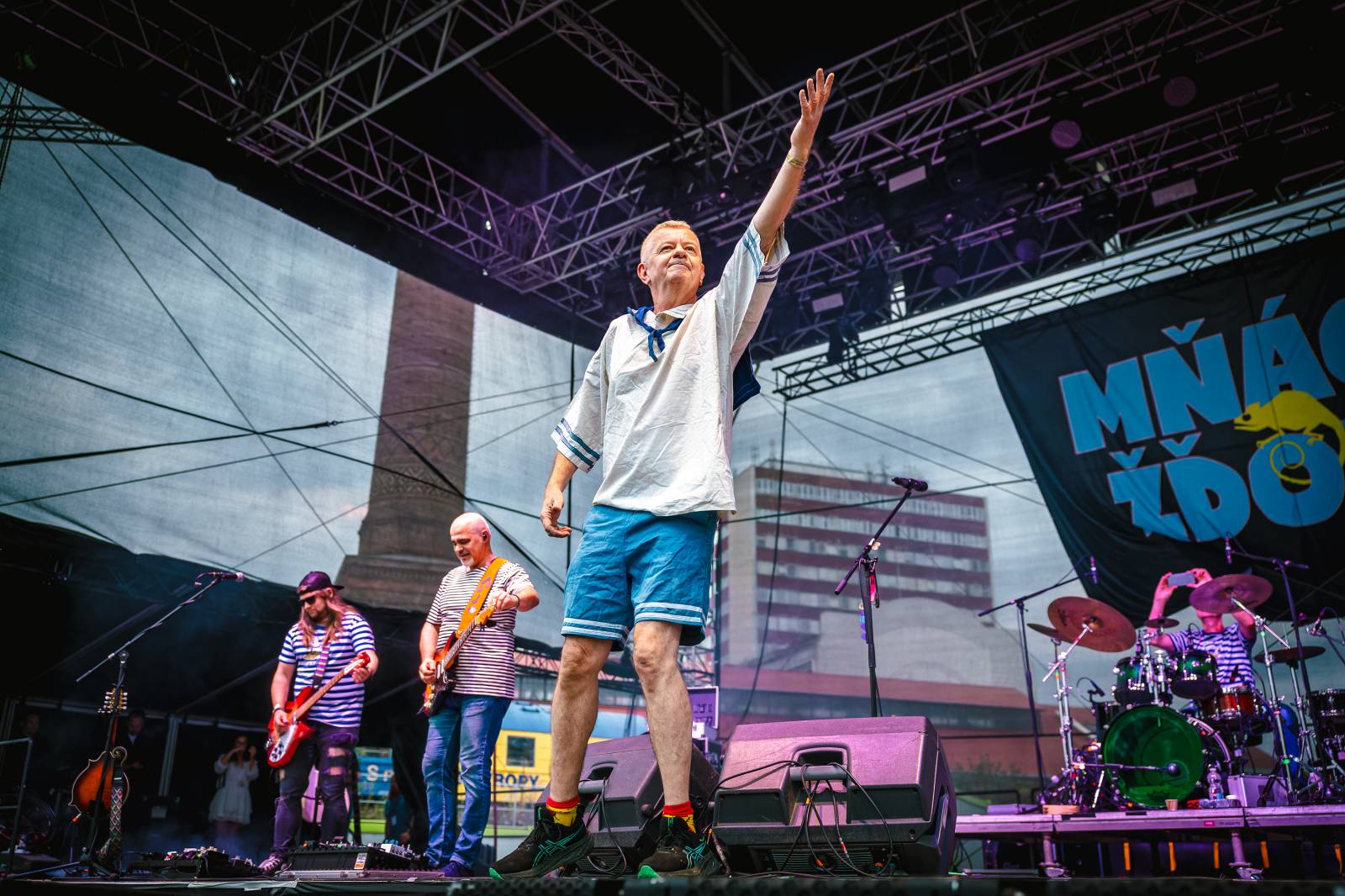 Mňága a Žďorp omládla. V pražském Areálu 7 se vrátila do devadesátek