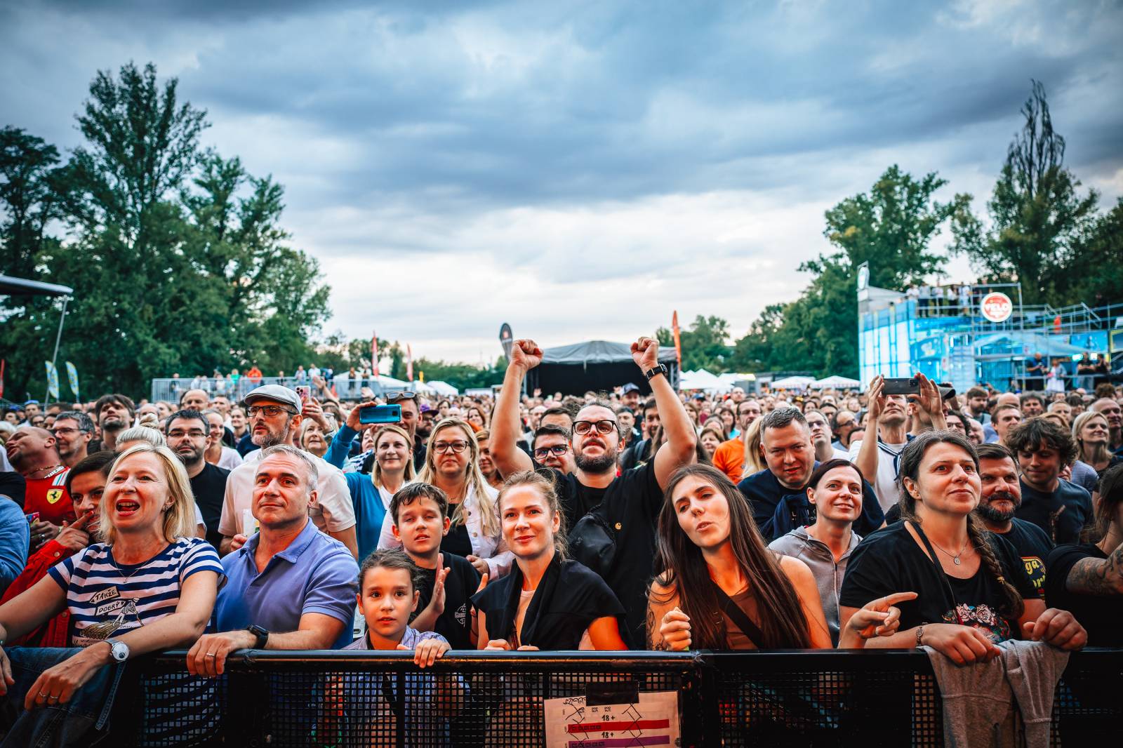 Mňága a Žďorp omládla. V pražském Areálu 7 se vrátila do devadesátek
