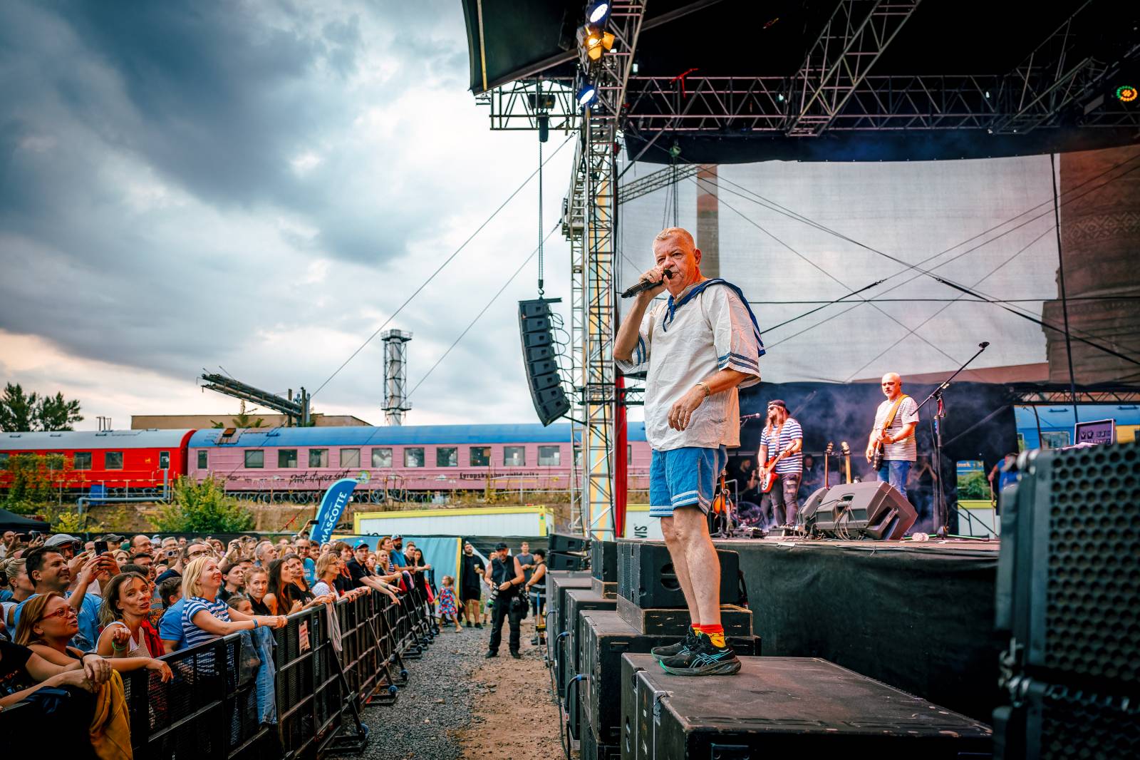 Mňága a Žďorp omládla. V pražském Areálu 7 se vrátila do devadesátek