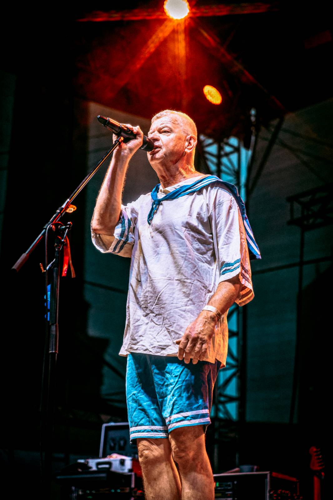 Mňága a Žďorp omládla. V pražském Areálu 7 se vrátila do devadesátek