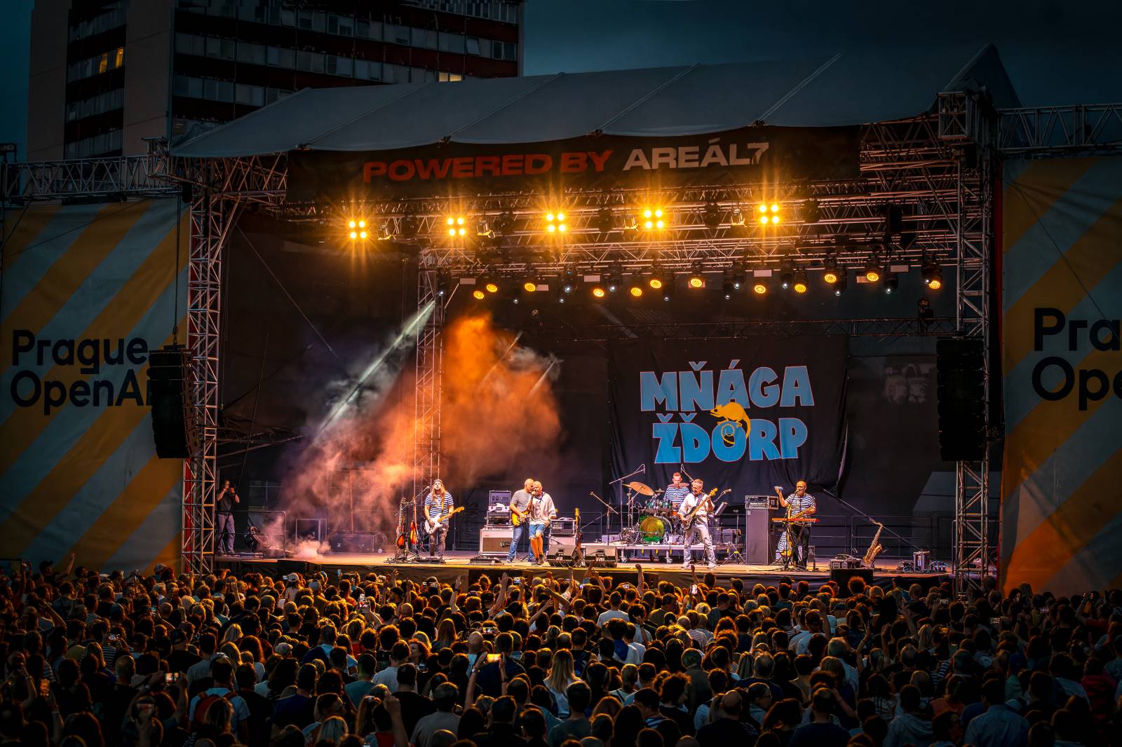 Mňága a Žďorp omládla. V pražském Areálu 7 se vrátila do devadesátek