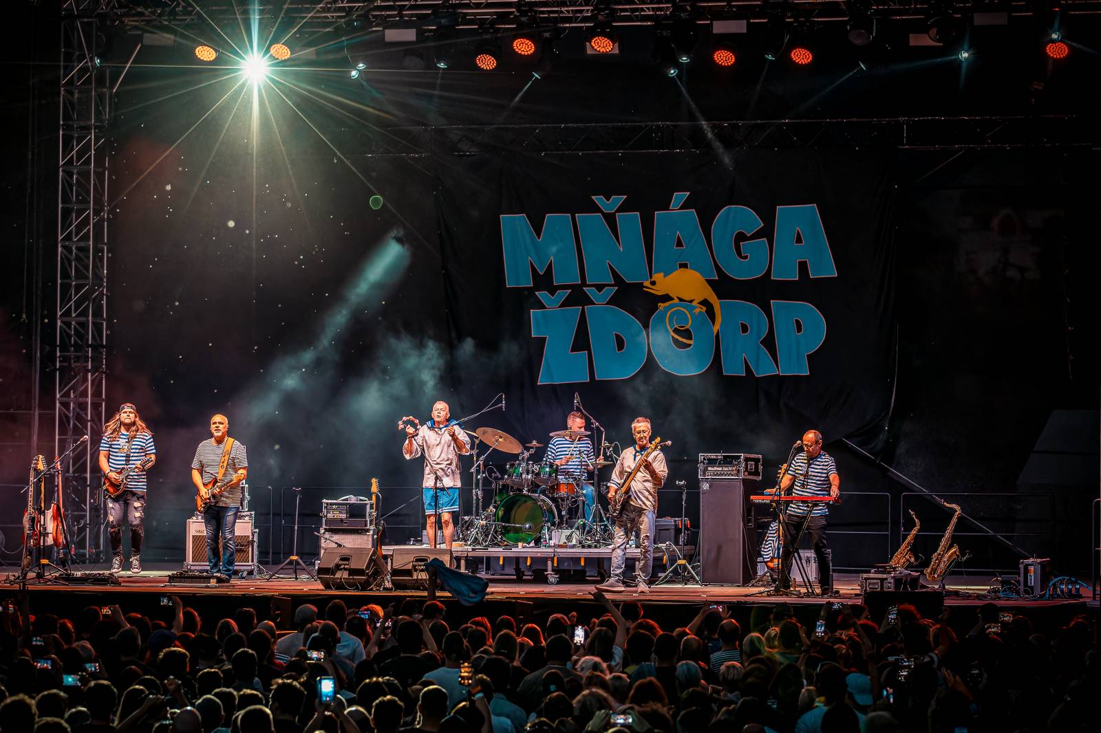 Mňága a Žďorp omládla. V pražském Areálu 7 se vrátila do devadesátek