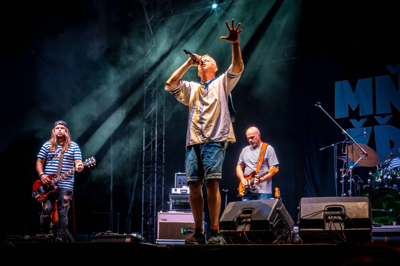 Mňága a Žďorp omládla. V pražském Areálu 7 se vrátila do devadesátek