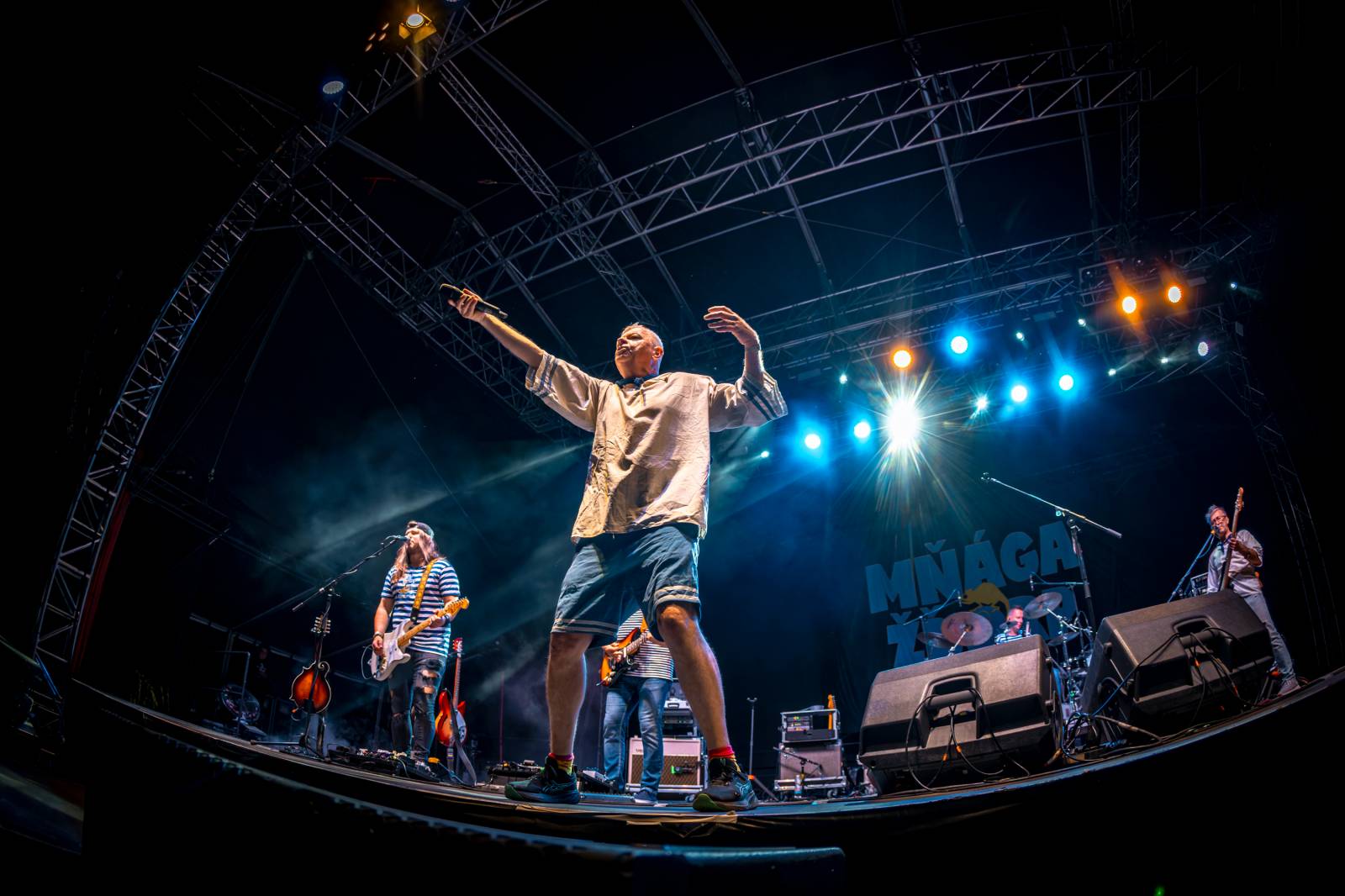 Mňága a Žďorp omládla. V pražském Areálu 7 se vrátila do devadesátek