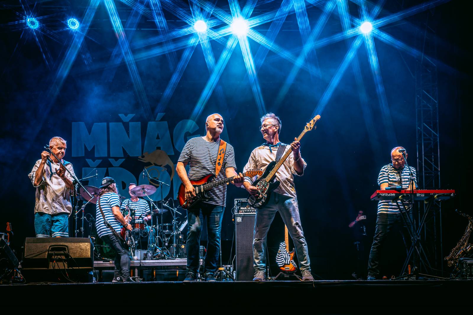 Mňága a Žďorp omládla. V pražském Areálu 7 se vrátila do devadesátek