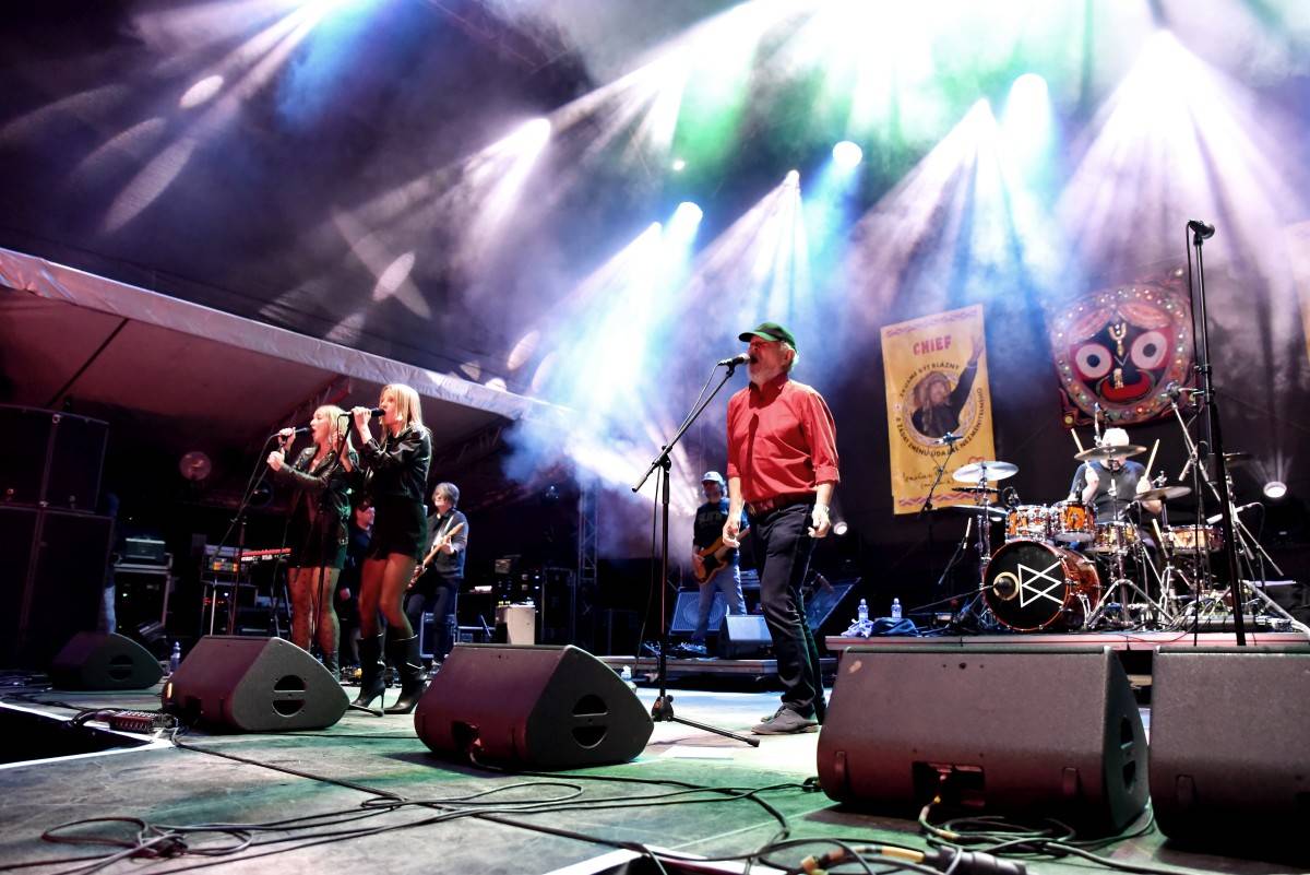 Otec českých festivalů TrutnOFF odstartoval koncerty Jasné Páky s Davidem Kollerem, Redzeda i Dymytry