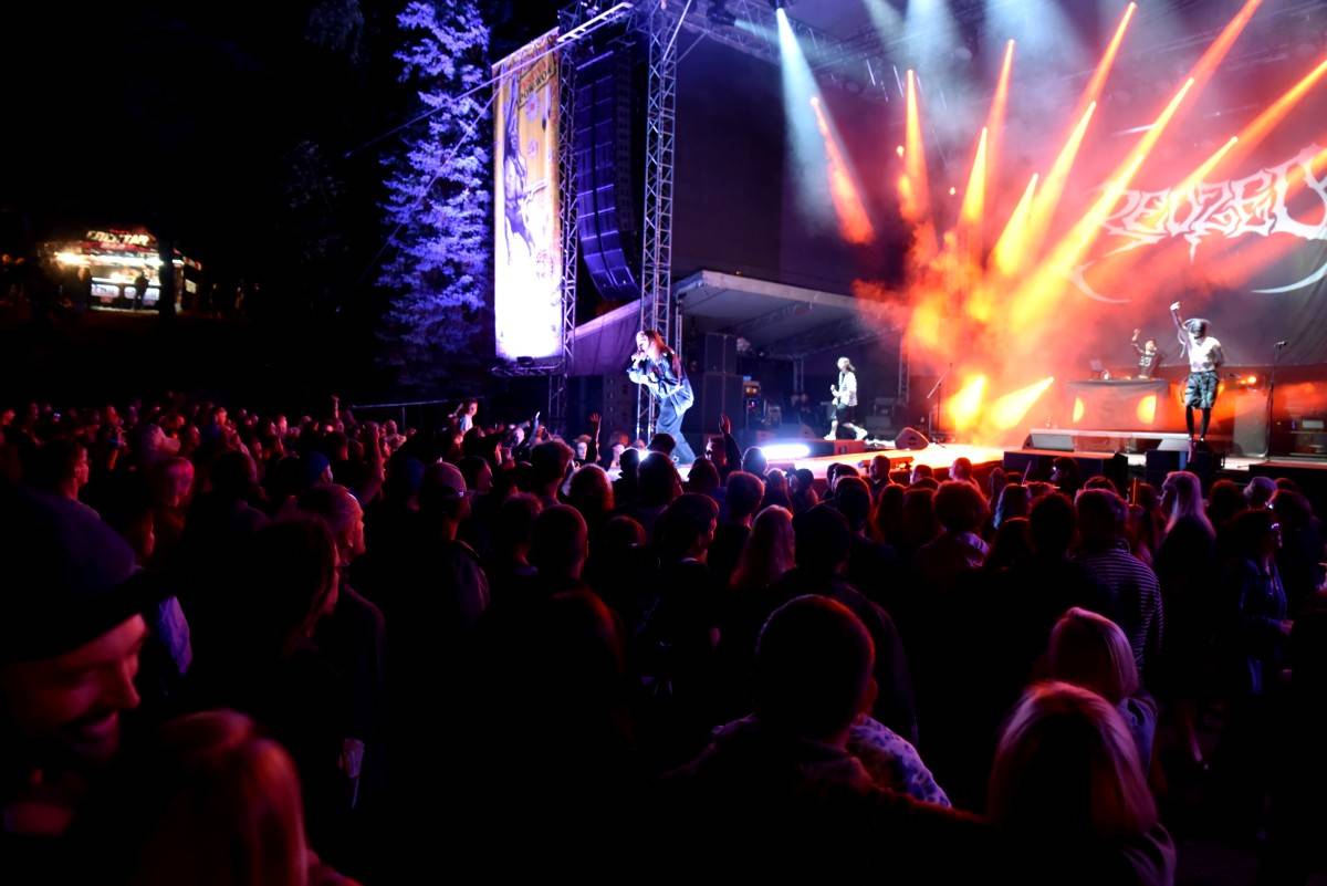 Otec českých festivalů TrutnOFF odstartoval koncerty Jasné Páky s Davidem Kollerem, Redzeda i Dymytry