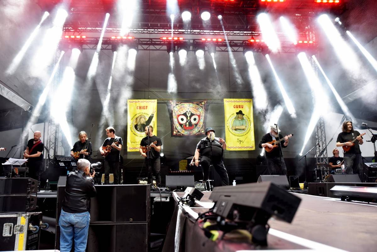 Otec českých festivalů TrutnOFF odstartoval koncerty Jasné Páky s Davidem Kollerem, Redzeda i Dymytry