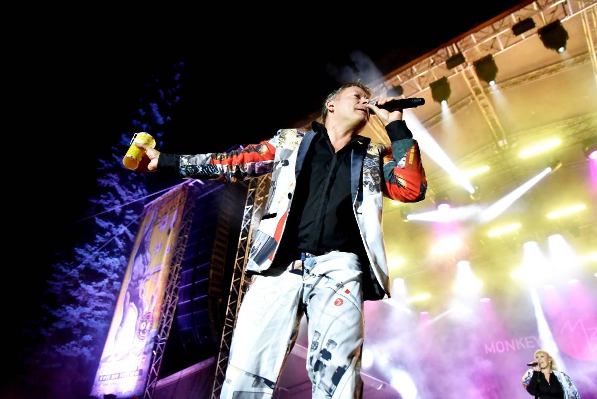 TrutnOFF, den druhý: Energií sálající Monkey Business, ostřílení punkeři SPS i hvězdný Johnny Rotten