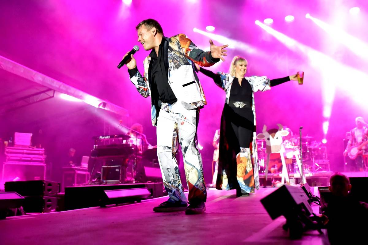 TrutnOFF, den druhý: Energií sálající Monkey Business, ostřílení punkeři SPS i hvězdný Johnny Rotten