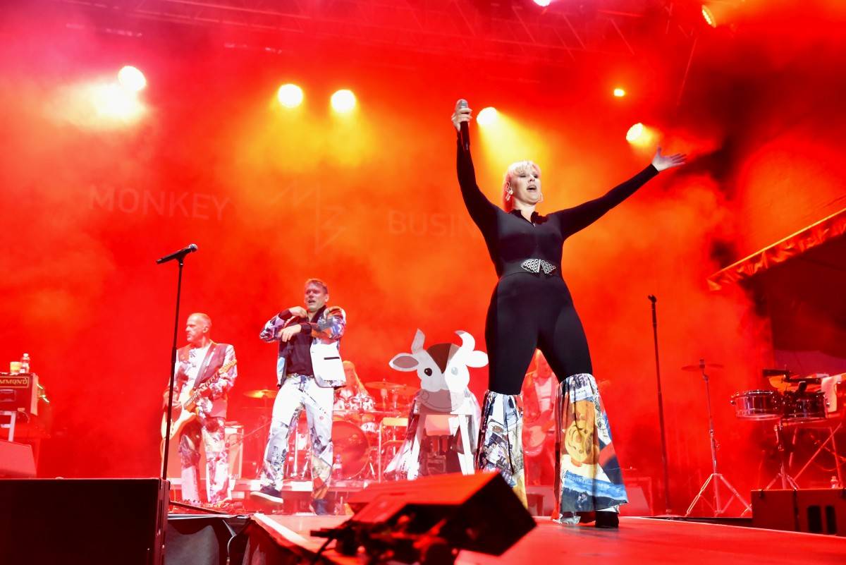 TrutnOFF, den druhý: Energií sálající Monkey Business, ostřílení punkeři SPS i hvězdný Johnny Rotten