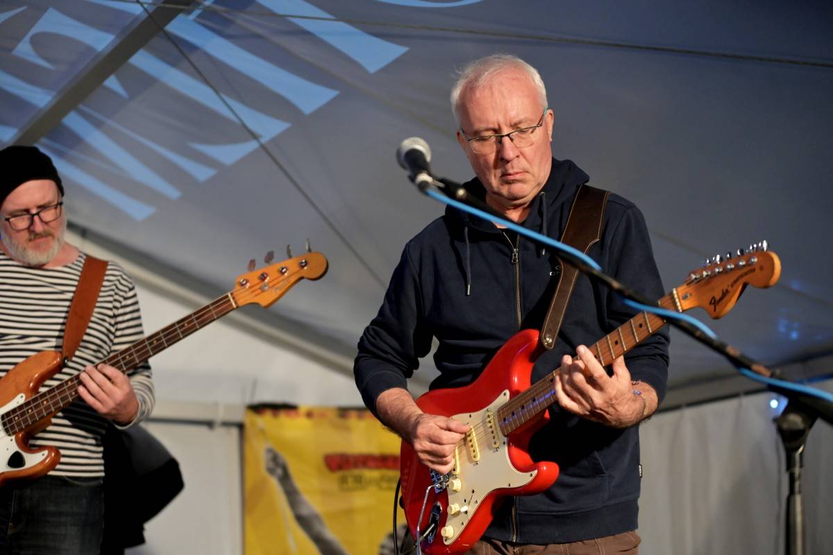 TrutnOFF, den druhý: Energií sálající Monkey Business, ostřílení punkeři SPS i hvězdný Johnny Rotten