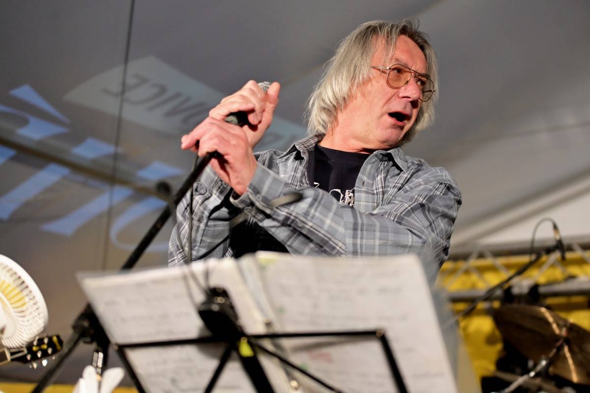 TrutnOFF, den druhý: Energií sálající Monkey Business, ostřílení punkeři SPS i hvězdný Johnny Rotten