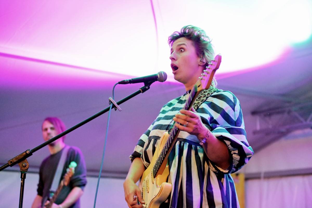 TrutnOFF, den druhý: Energií sálající Monkey Business, ostřílení punkeři SPS i hvězdný Johnny Rotten