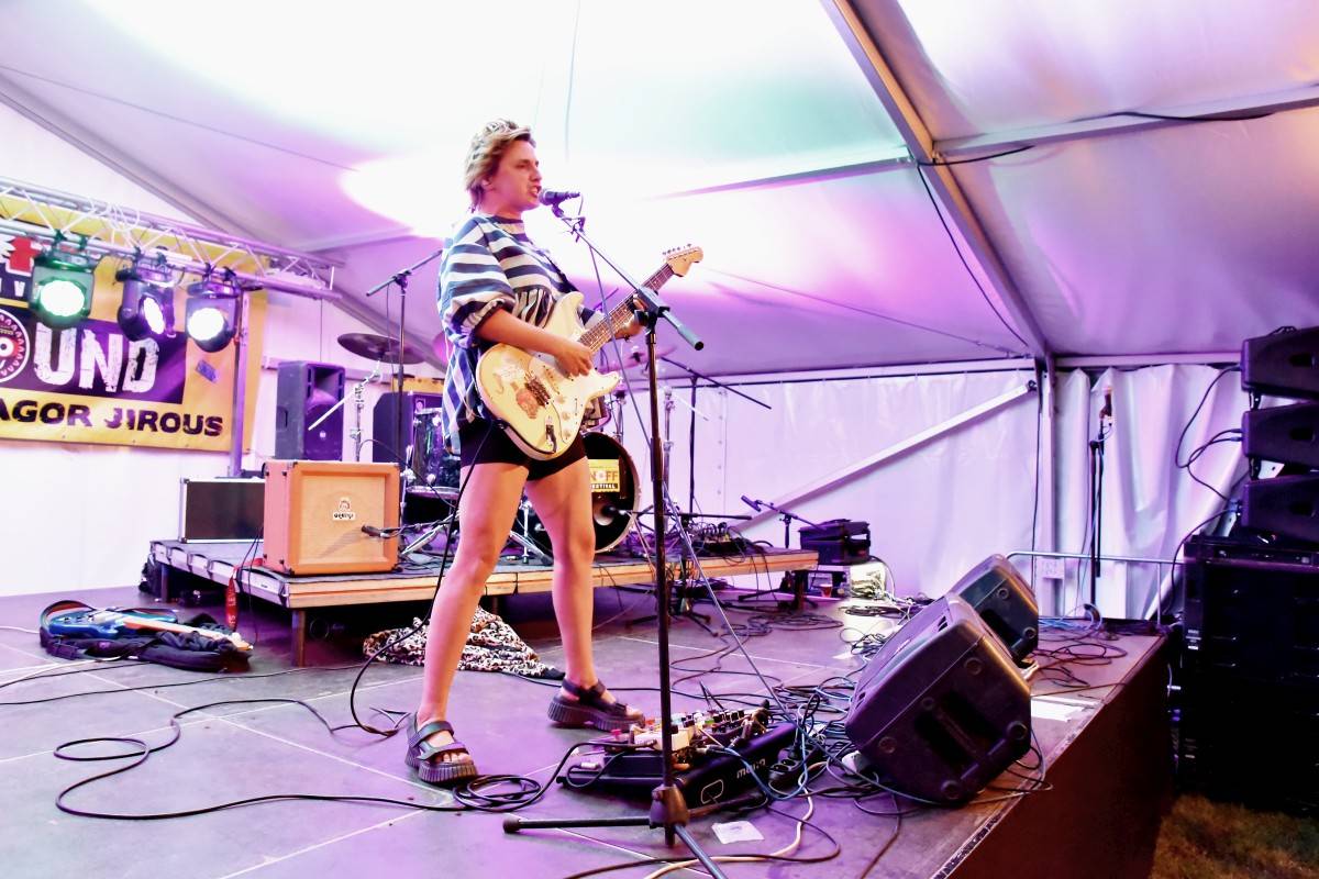 TrutnOFF, den druhý: Energií sálající Monkey Business, ostřílení punkeři SPS i hvězdný Johnny Rotten