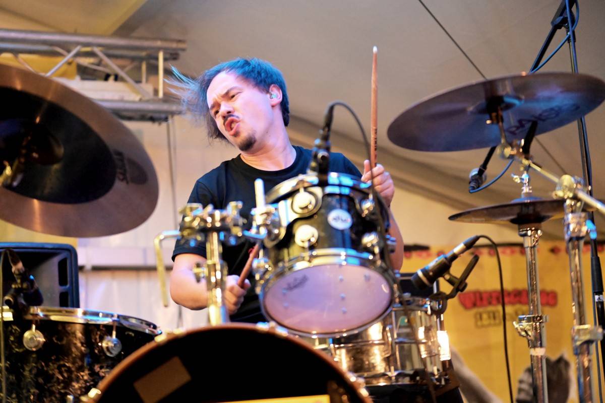 TrutnOFF, den druhý: Energií sálající Monkey Business, ostřílení punkeři SPS i hvězdný Johnny Rotten