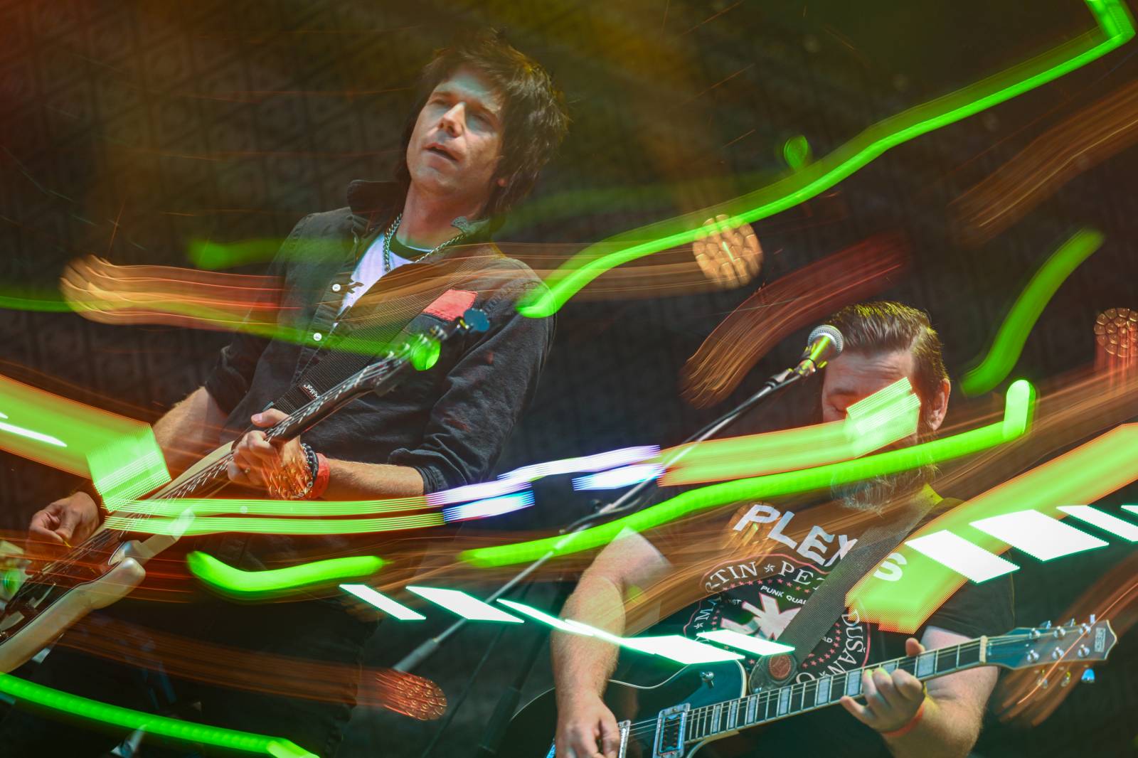 Tři sestry přivezly do Dačic kus punku. Kvůli výpadkům elektřiny se hrálo i potmě