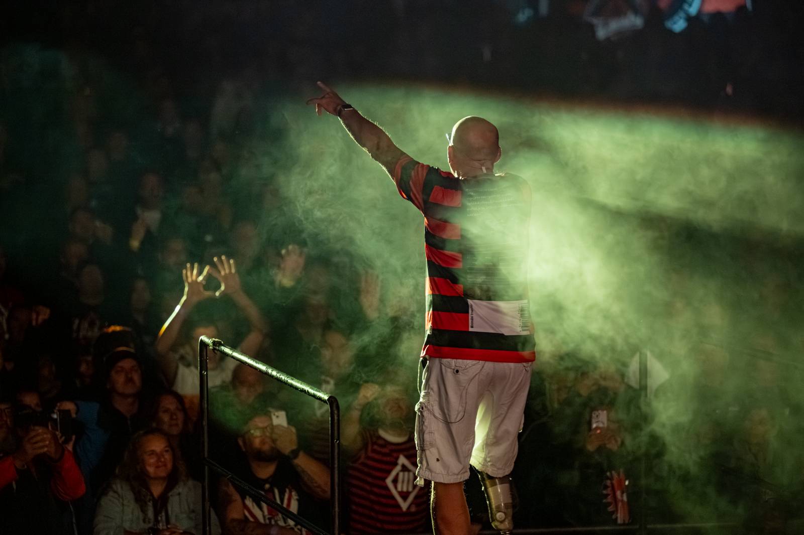 Tři sestry přivezly do Dačic kus punku. Kvůli výpadkům elektřiny se hrálo i potmě