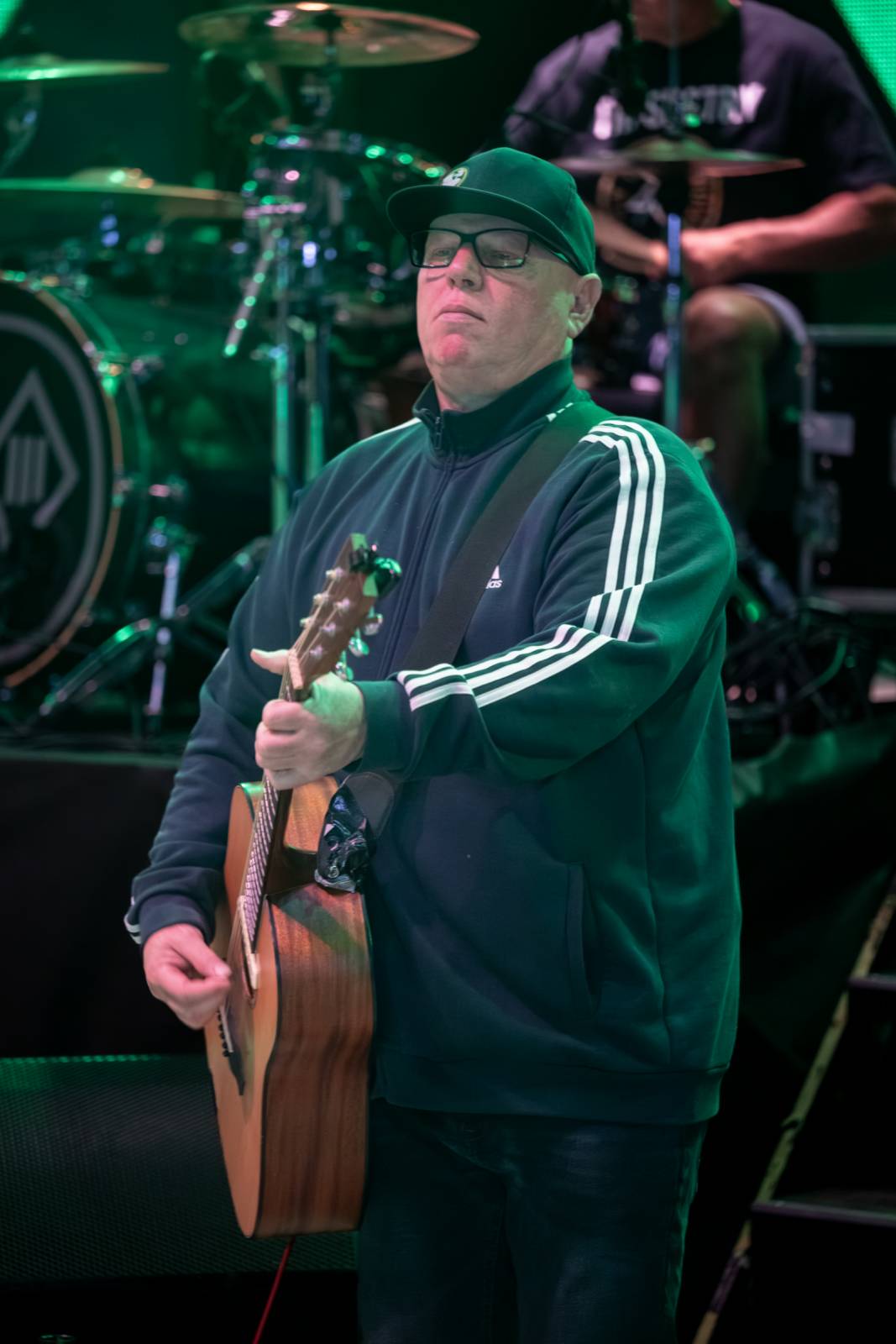 Tři sestry přivezly do Dačic kus punku. Kvůli výpadkům elektřiny se hrálo i potmě