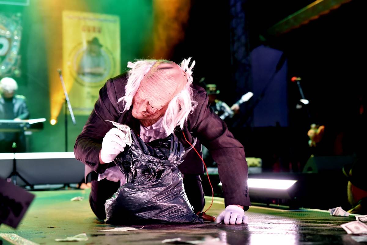 TrutnOFF nezastavil ani déšť. Sobota patřila Pražskému výběru, Michalovi Prokopovi i Visacímu zámku