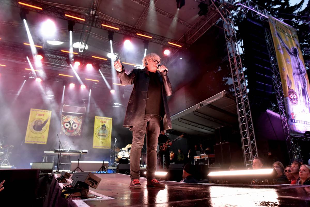 TrutnOFF nezastavil ani déšť. Sobota patřila Pražskému výběru, Michalovi Prokopovi i Visacímu zámku