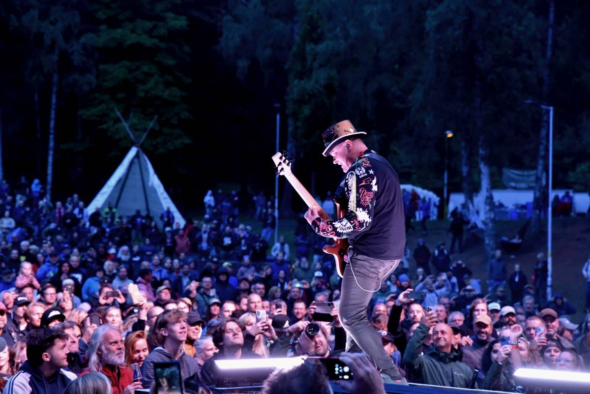 TrutnOFF nezastavil ani déšť. Sobota patřila Pražskému výběru, Michalovi Prokopovi i Visacímu zámku