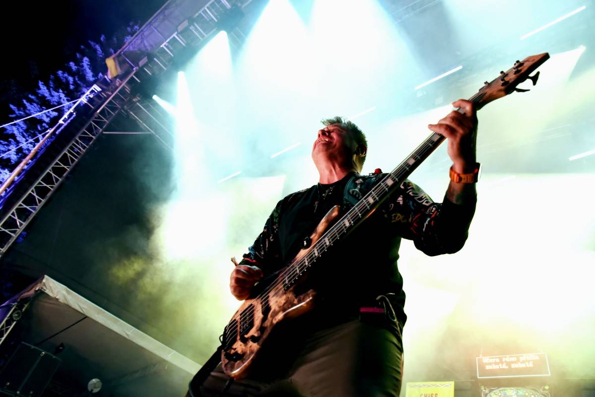 TrutnOFF nezastavil ani déšť. Sobota patřila Pražskému výběru, Michalovi Prokopovi i Visacímu zámku