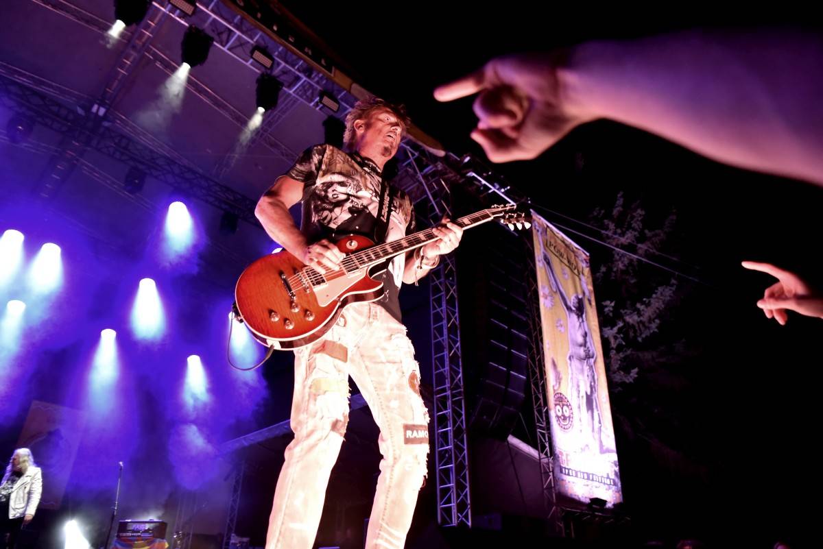 TrutnOFF nezastavil ani déšť. Sobota patřila Pražskému výběru, Michalovi Prokopovi i Visacímu zámku