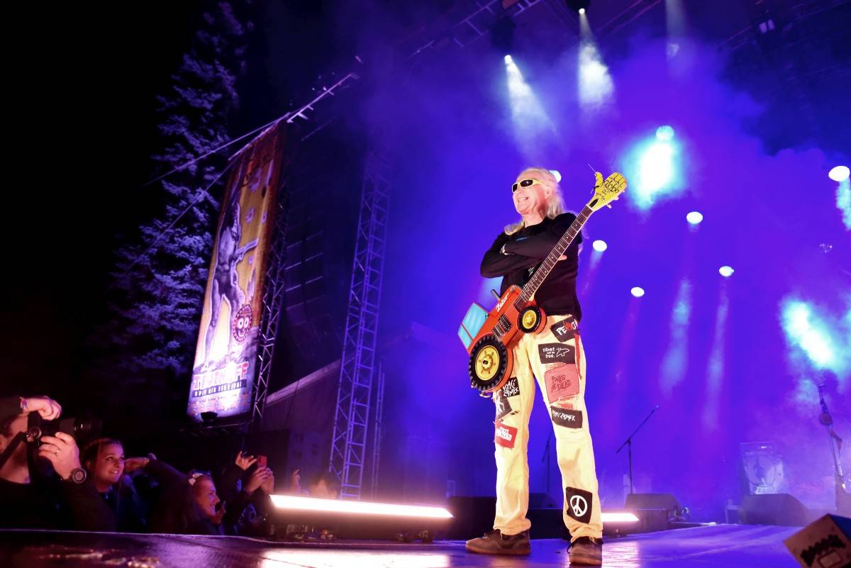 TrutnOFF nezastavil ani déšť. Sobota patřila Pražskému výběru, Michalovi Prokopovi i Visacímu zámku