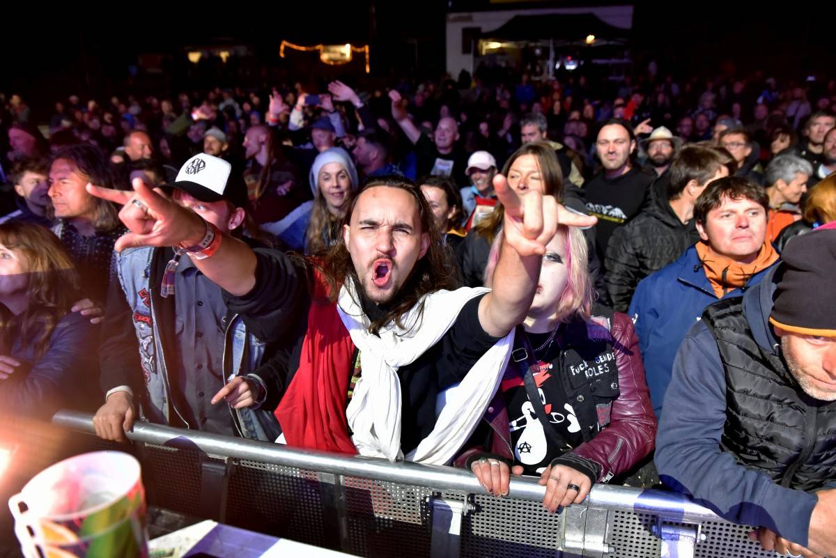 TrutnOFF nezastavil ani déšť. Sobota patřila Pražskému výběru, Michalovi Prokopovi i Visacímu zámku