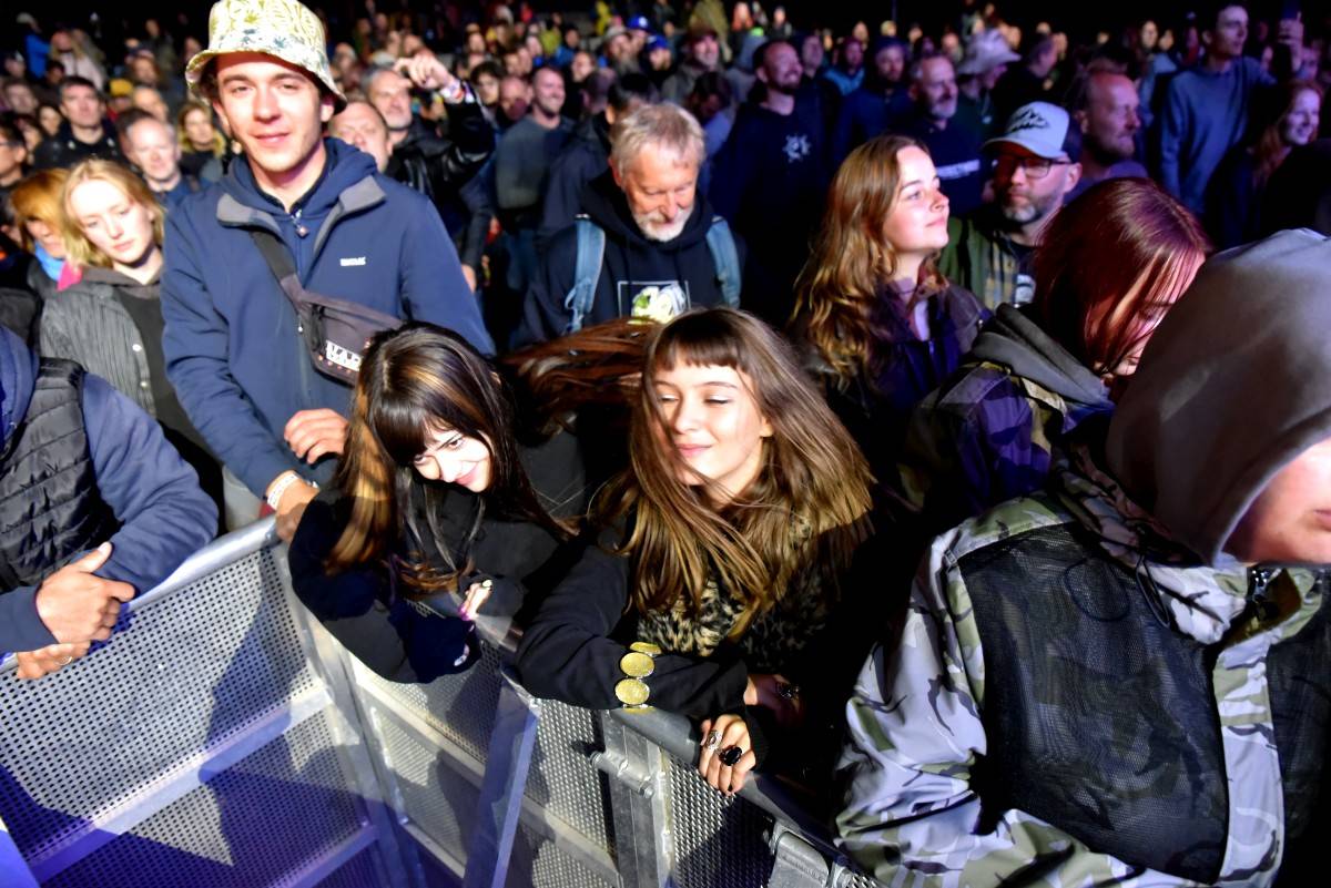 TrutnOFF nezastavil ani déšť. Sobota patřila Pražskému výběru, Michalovi Prokopovi i Visacímu zámku