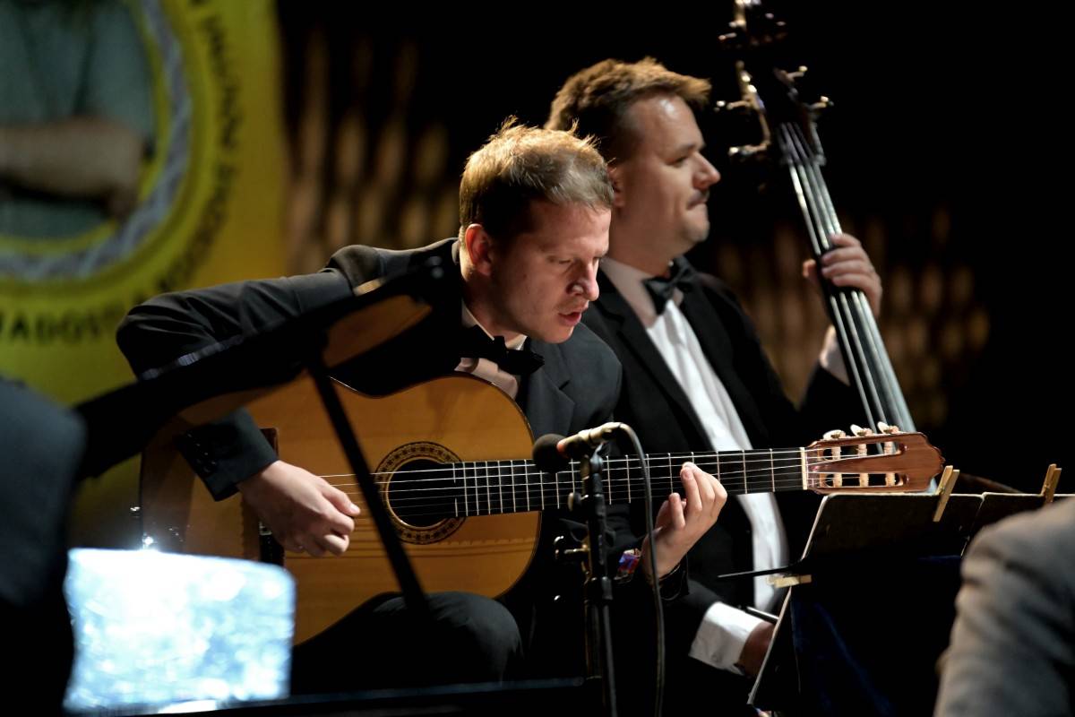 TrutnOFF nezastavil ani déšť. Sobota patřila Pražskému výběru, Michalovi Prokopovi i Visacímu zámku