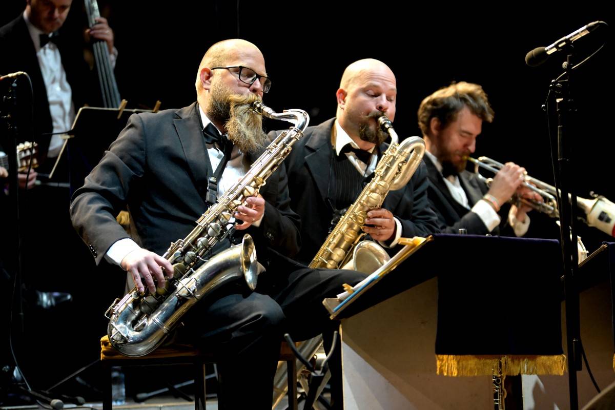 TrutnOFF nezastavil ani déšť. Sobota patřila Pražskému výběru, Michalovi Prokopovi i Visacímu zámku