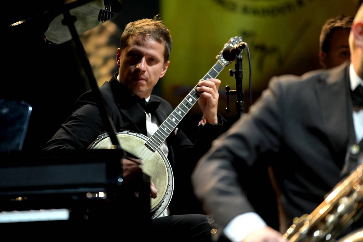 TrutnOFF nezastavil ani déšť. Sobota patřila Pražskému výběru, Michalovi Prokopovi i Visacímu zámku