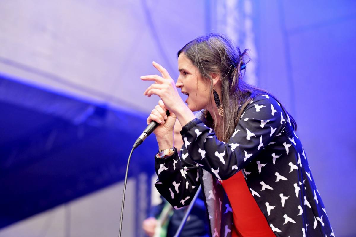 TrutnOFF nezastavil ani déšť. Sobota patřila Pražskému výběru, Michalovi Prokopovi i Visacímu zámku