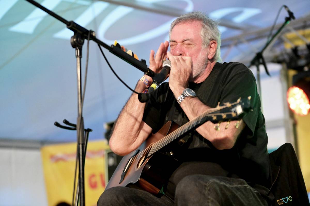 TrutnOFF nezastavil ani déšť. Sobota patřila Pražskému výběru, Michalovi Prokopovi i Visacímu zámku