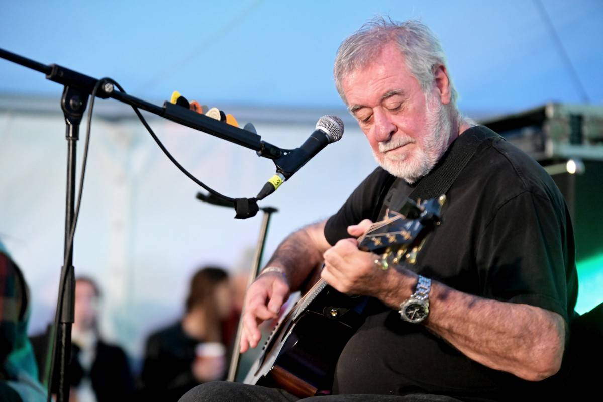 TrutnOFF nezastavil ani déšť. Sobota patřila Pražskému výběru, Michalovi Prokopovi i Visacímu zámku