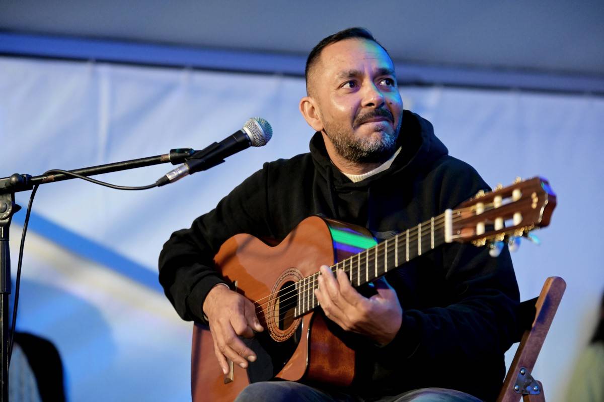 TrutnOFF nezastavil ani déšť. Sobota patřila Pražskému výběru, Michalovi Prokopovi i Visacímu zámku