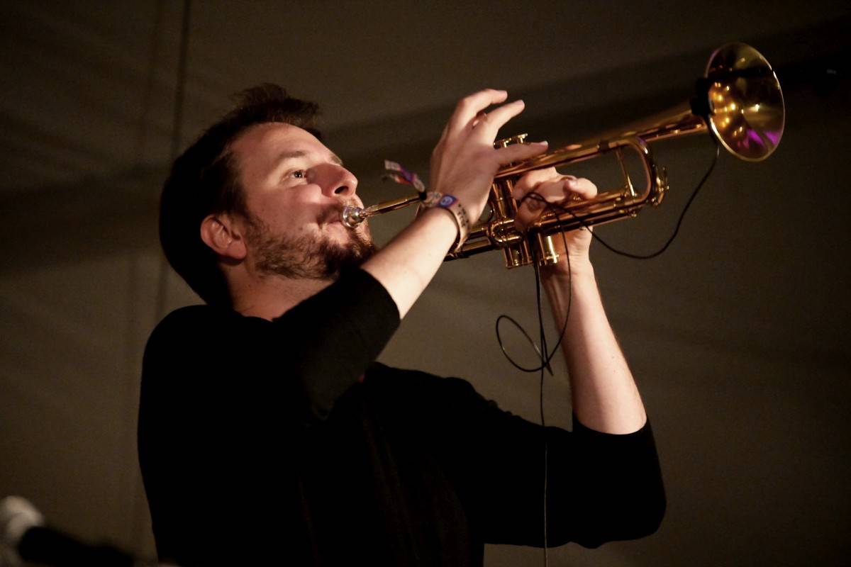 TrutnOFF nezastavil ani déšť. Sobota patřila Pražskému výběru, Michalovi Prokopovi i Visacímu zámku