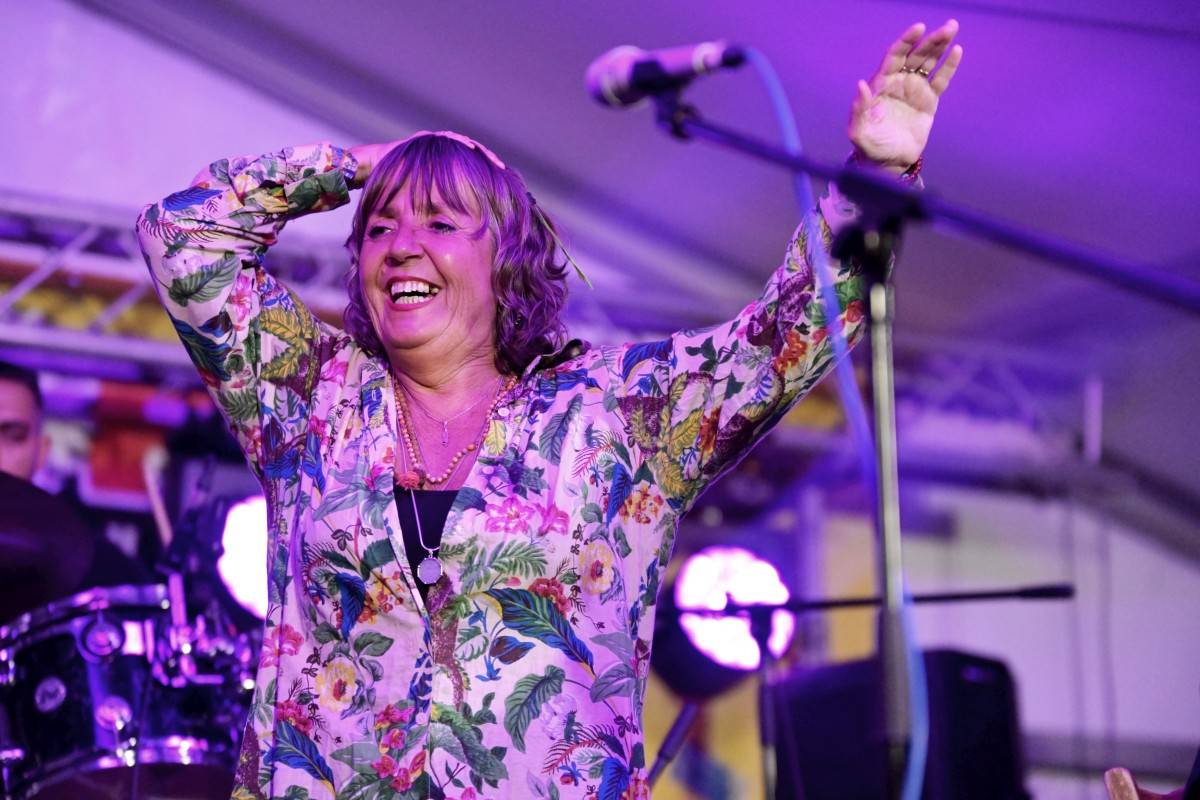 TrutnOFF nezastavil ani déšť. Sobota patřila Pražskému výběru, Michalovi Prokopovi i Visacímu zámku